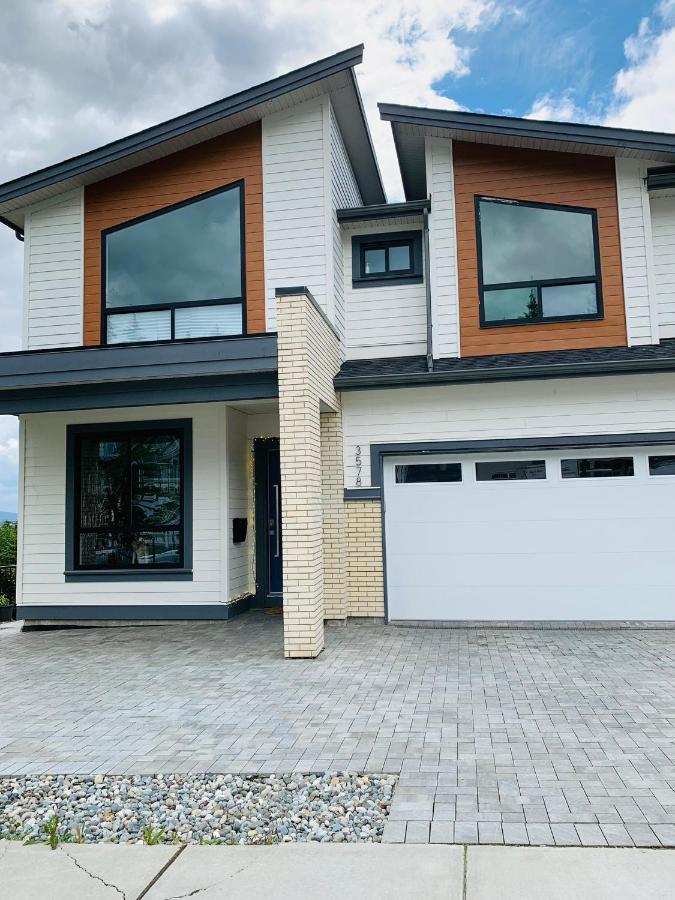 Baycrestone Apartman Coquitlam Kültér fotó